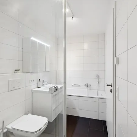 Exquis 2br Luxus Rolf Benz I Parken I Netflix I Stadtmitte I Familienfreundlich I Mercedes-benz *