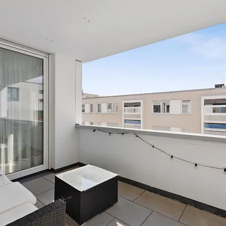 Exquis 2br Luxus Rolf Benz I Parken I Netflix I Stadtmitte I Familienfreundlich I Mercedes-benz Appartement Böblingen