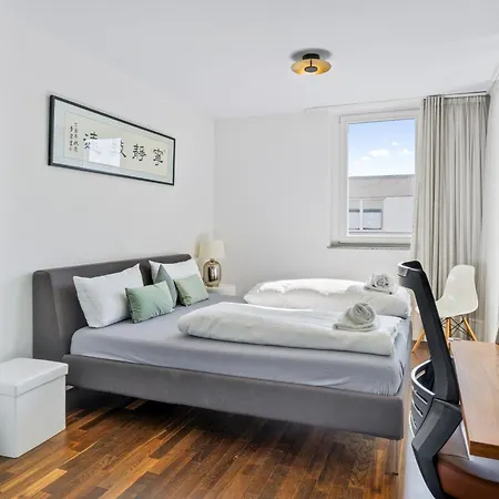 Exquis 2br Luxus Rolf Benz I Parken I Netflix I Stadtmitte I Familienfreundlich I Mercedes-benz *