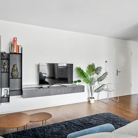Exquis 2br Luxus Rolf Benz I Parken I Netflix I Stadtmitte I Familienfreundlich I Mercedes-benz Appartement *