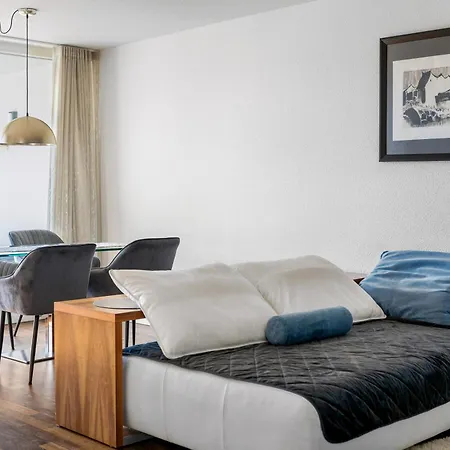 Appartement Exquis 2br Luxus Rolf Benz I Parken I Netflix I Stadtmitte I Familienfreundlich I Mercedes-benz
