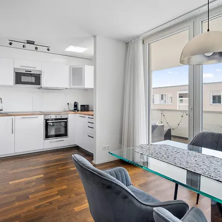 Appartement Exquis 2br Luxus Rolf Benz I Parken I Netflix I Stadtmitte I Familienfreundlich I Mercedes-benz