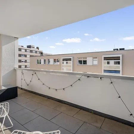 Exquis 2br Luxus Rolf Benz I Parken I Netflix I Stadtmitte I Familienfreundlich I Mercedes-benz Apartment *