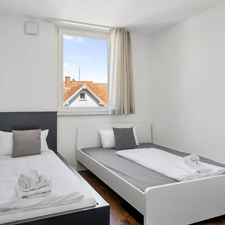 Exquis 2br Luxus Rolf Benz I Parken I Netflix I Stadtmitte I Familienfreundlich I Mercedes-benz *