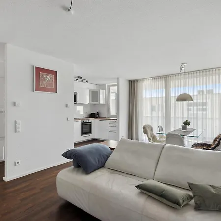 Exquis 2br Luxus Rolf Benz I Parken I Netflix I Stadtmitte I Familienfreundlich I Mercedes-benz Appartement *